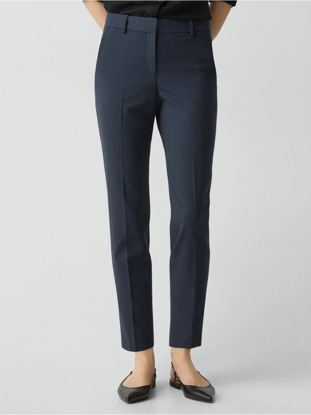 Theory Treeca Pant in Good Wool Short Nocturne Navy Blue